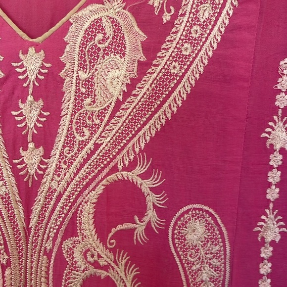 Pakistani Indian kurta from Nishat Linen in pink color with cream embroidery. - Picture 3 of 6